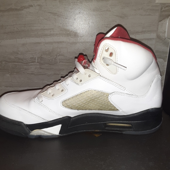Jordan Retro 5 Fire Red 2013 - Picture 5 of 5